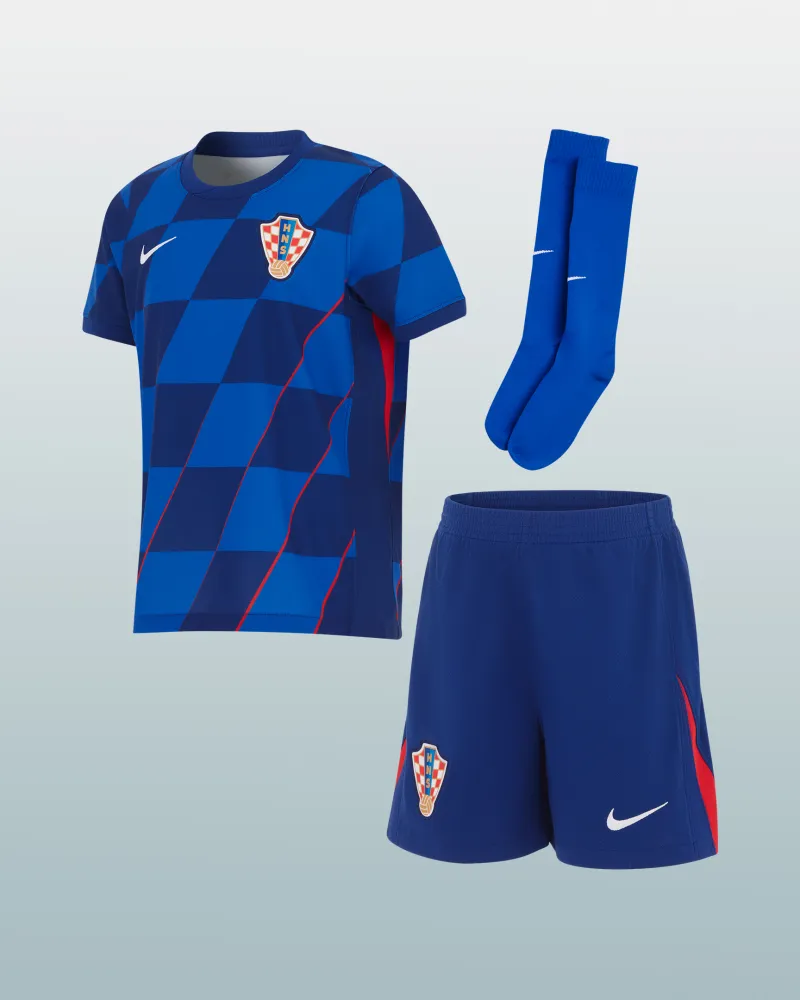 Dres hrvatske nogometne reprezentacije